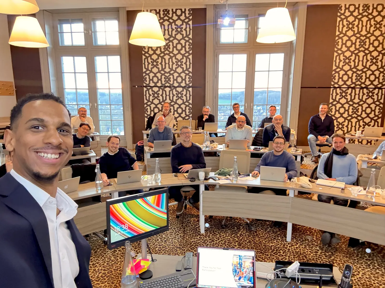 Session de formation TsunamIA avec des participants travaillant sur leurs ordinateurs